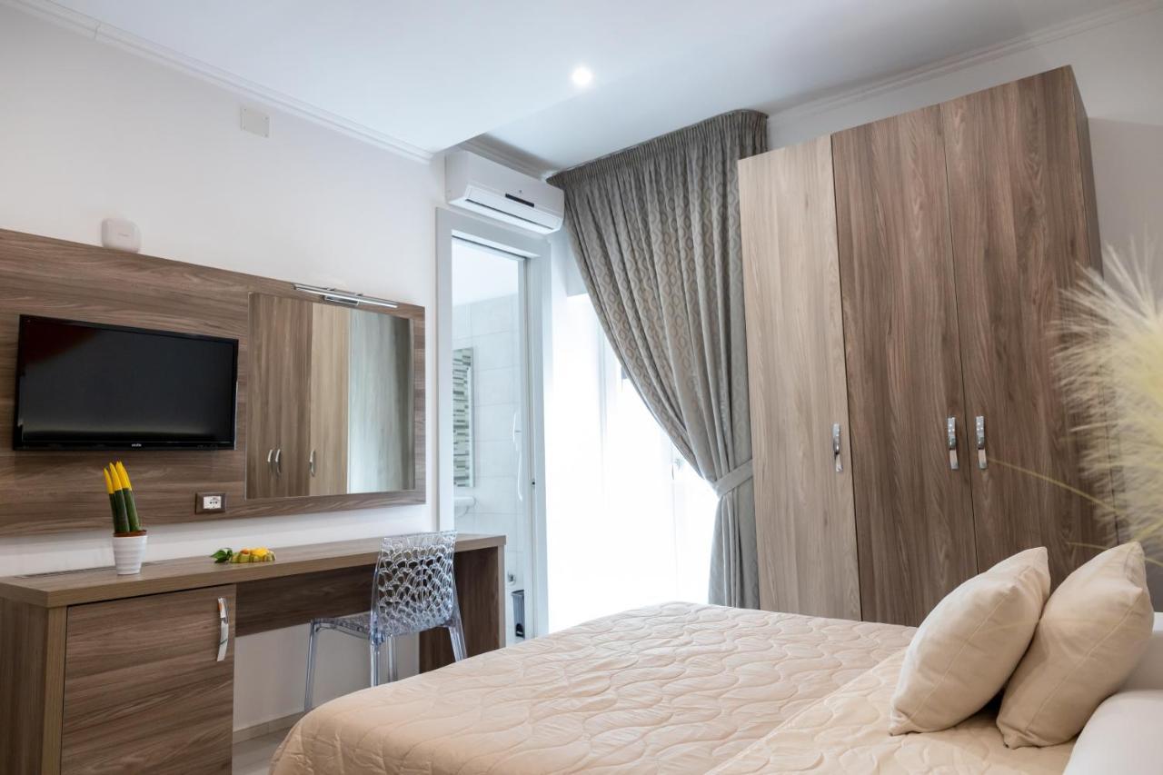 Mary VI Rooms Peschici Exterior foto